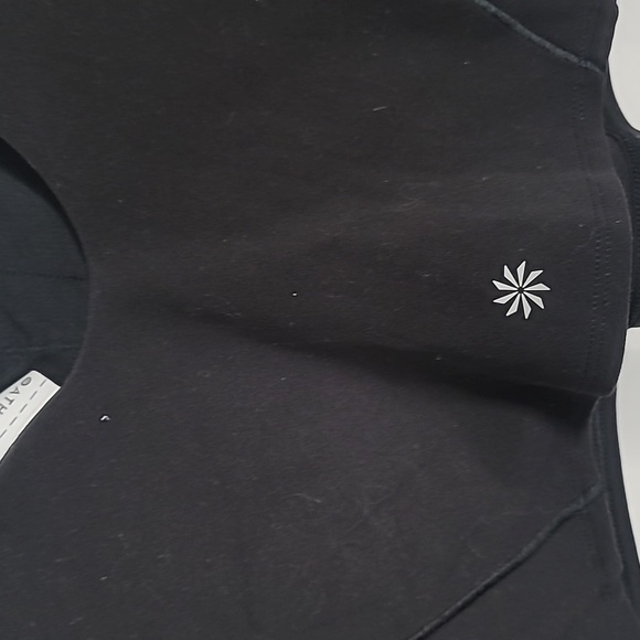 ⭐️ATHLETA Exhilarate Crop - Picture 4 of 7